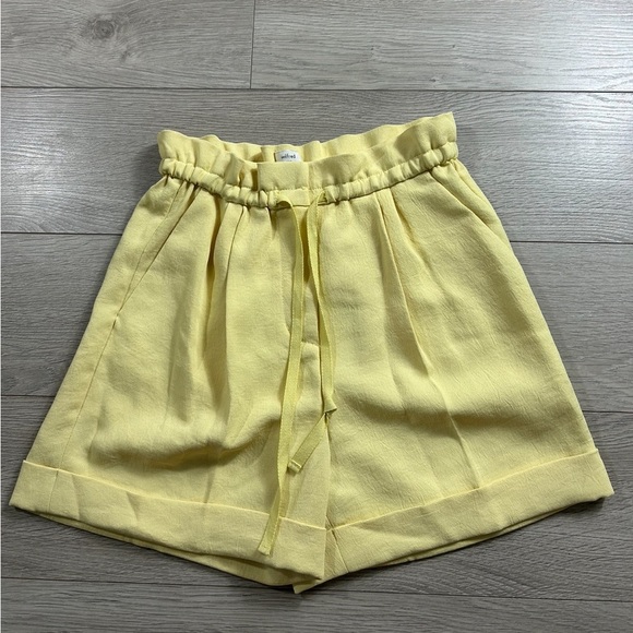 Aritzia Wilfred Lucienne Yellow High Waisted Shorts - Picture 5 of 14